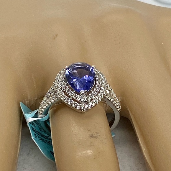 White Sapphire And Tanzanite Stone Ring! 7 - Picture 13 of 16